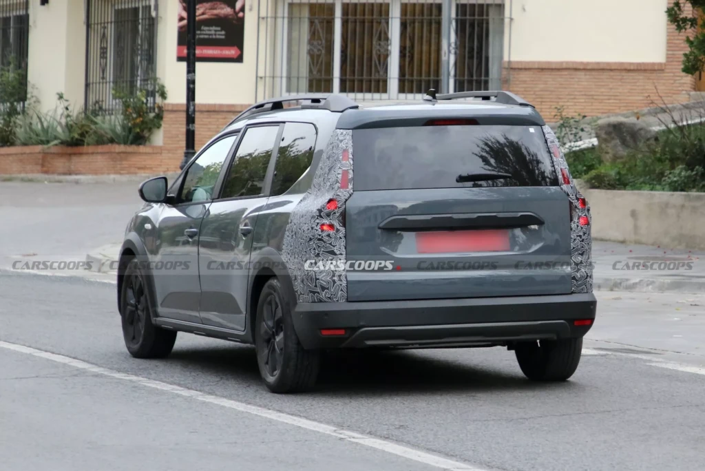 Dacia Jogger 2026 (задняя часть кузова)