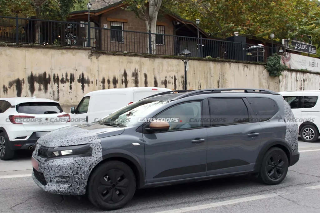 Dacia Jogger 2026 (левая часть кузова)