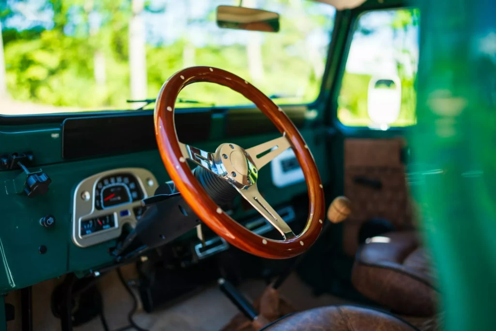Land Cruiser FJ40 (салон)