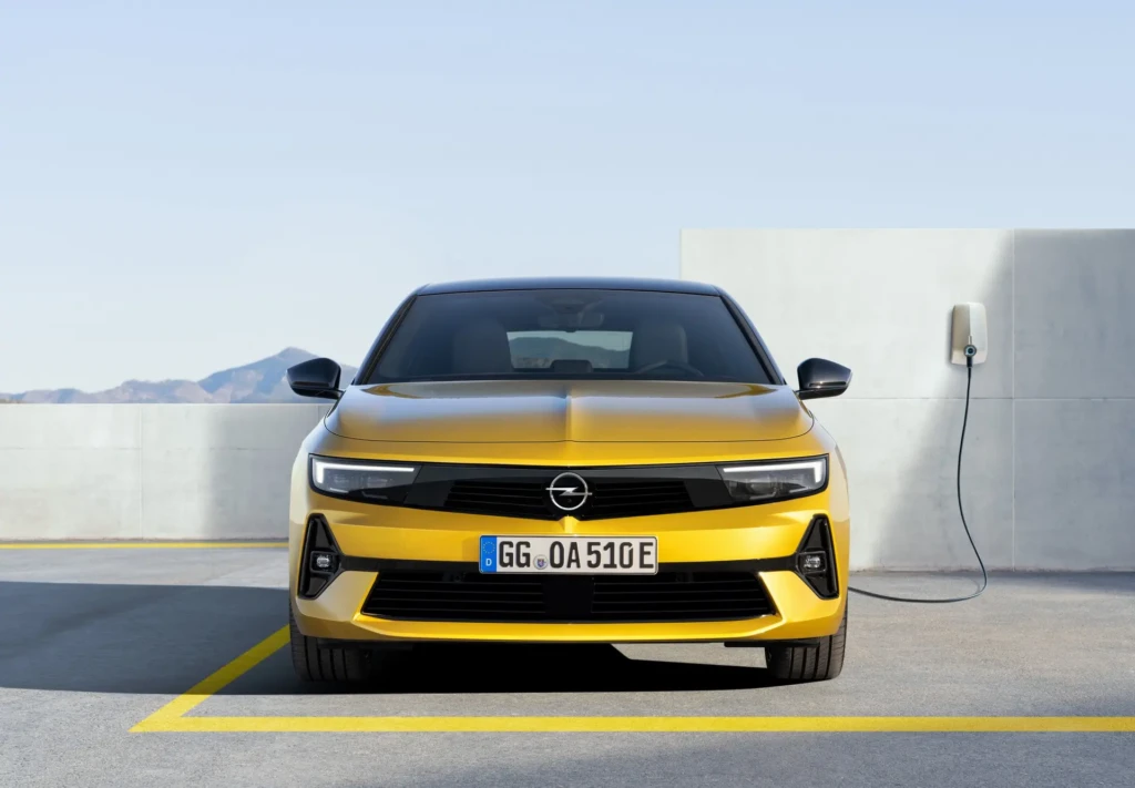 Opel Astra (передня частина кузову)