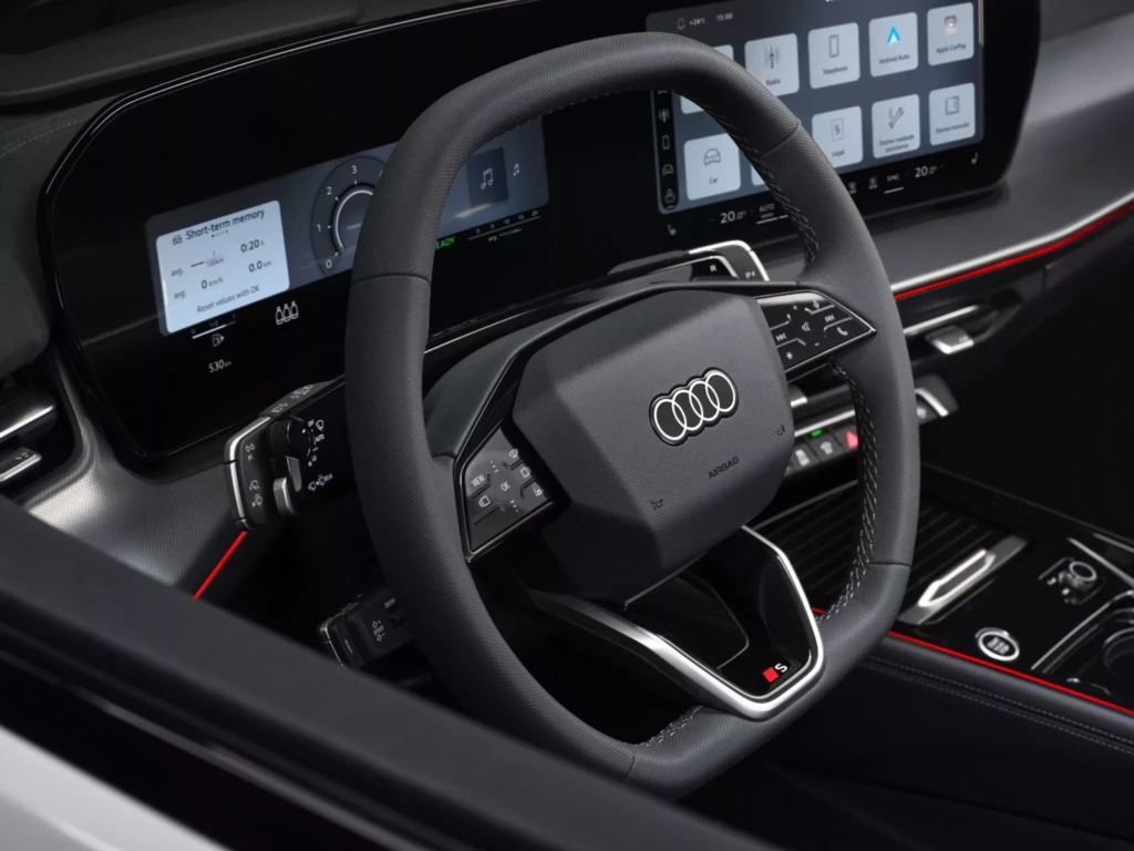 Audi Q3 Sportback (панель приладів)