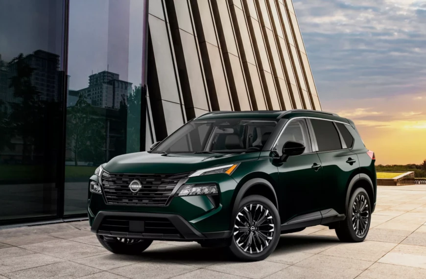 Nissan Rogue Dark Armor 2025 – спецверсія кросовера