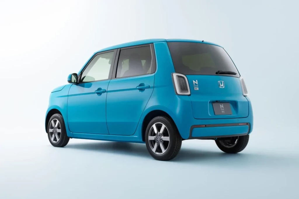 Honda N-One (задняя часть кузова)