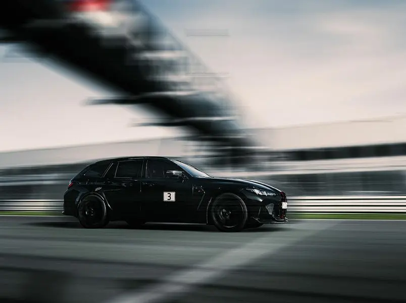 BMW M3 CS Touring на фінішній прямій