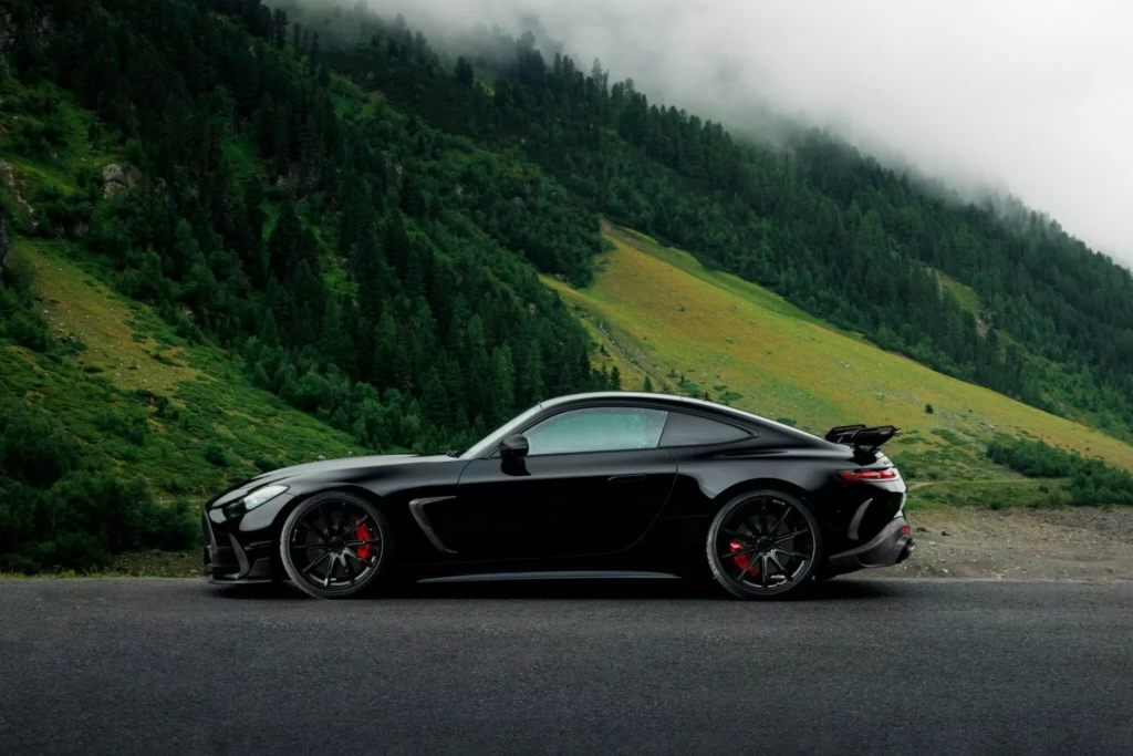 Brabus 1000 Mercedes-AMG GT (правая часть кузова)