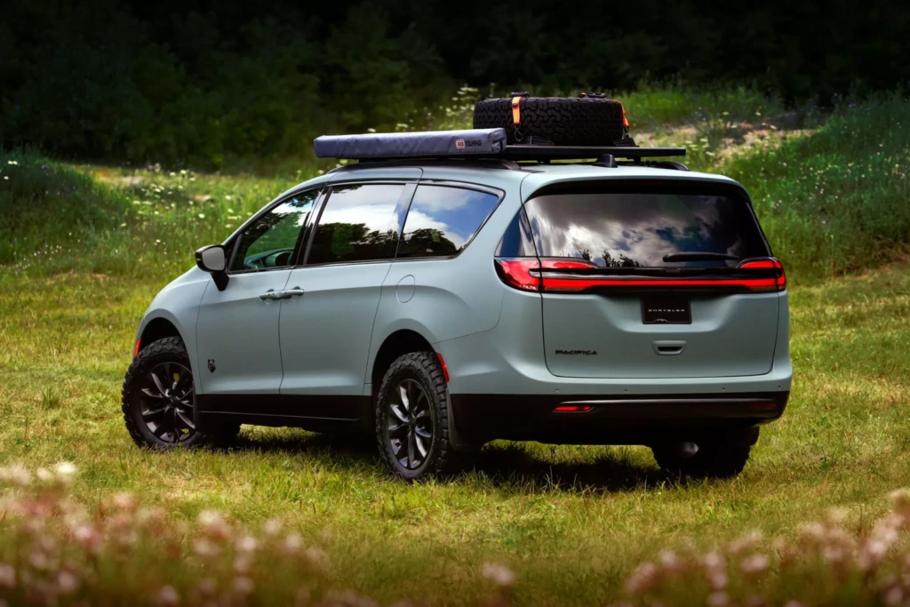 Chrysler Pacifica Grizzly Peak (задняя часть кузова)