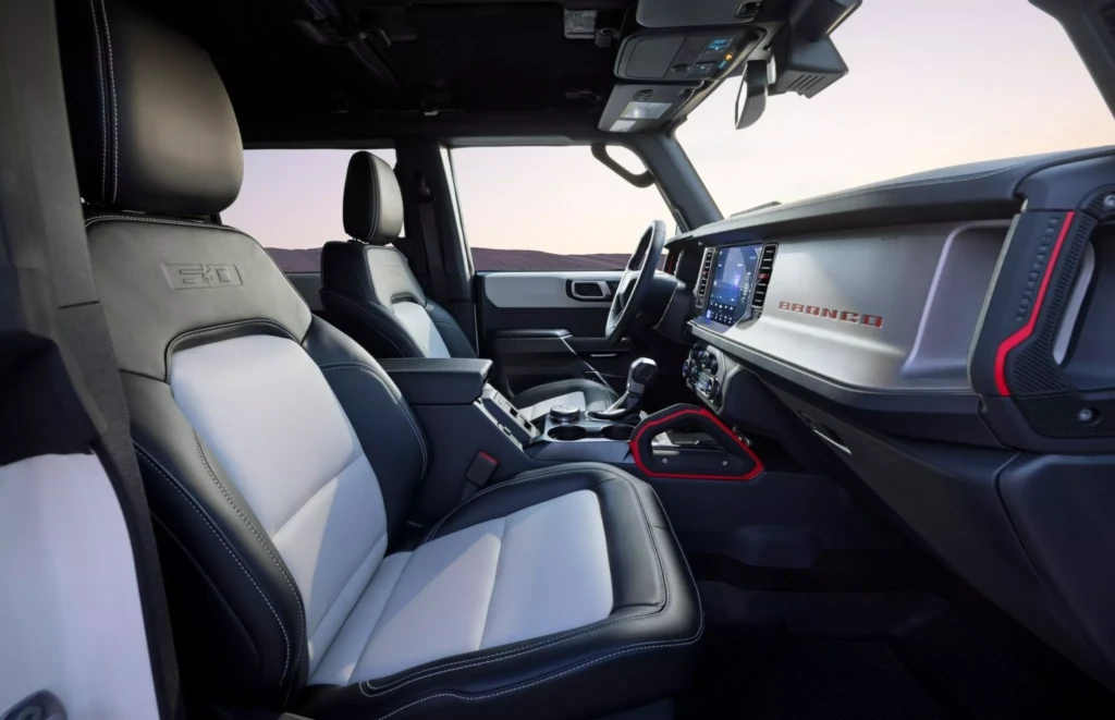 Ford Bronco ювілейна версія (салон)