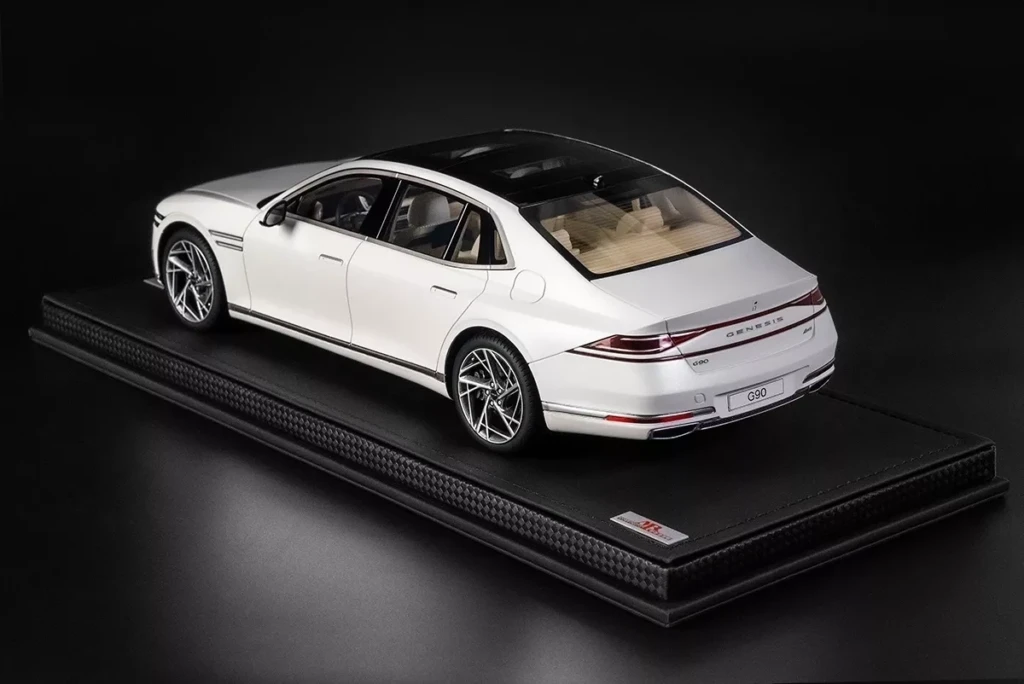 Genesis G90 масштабна модель