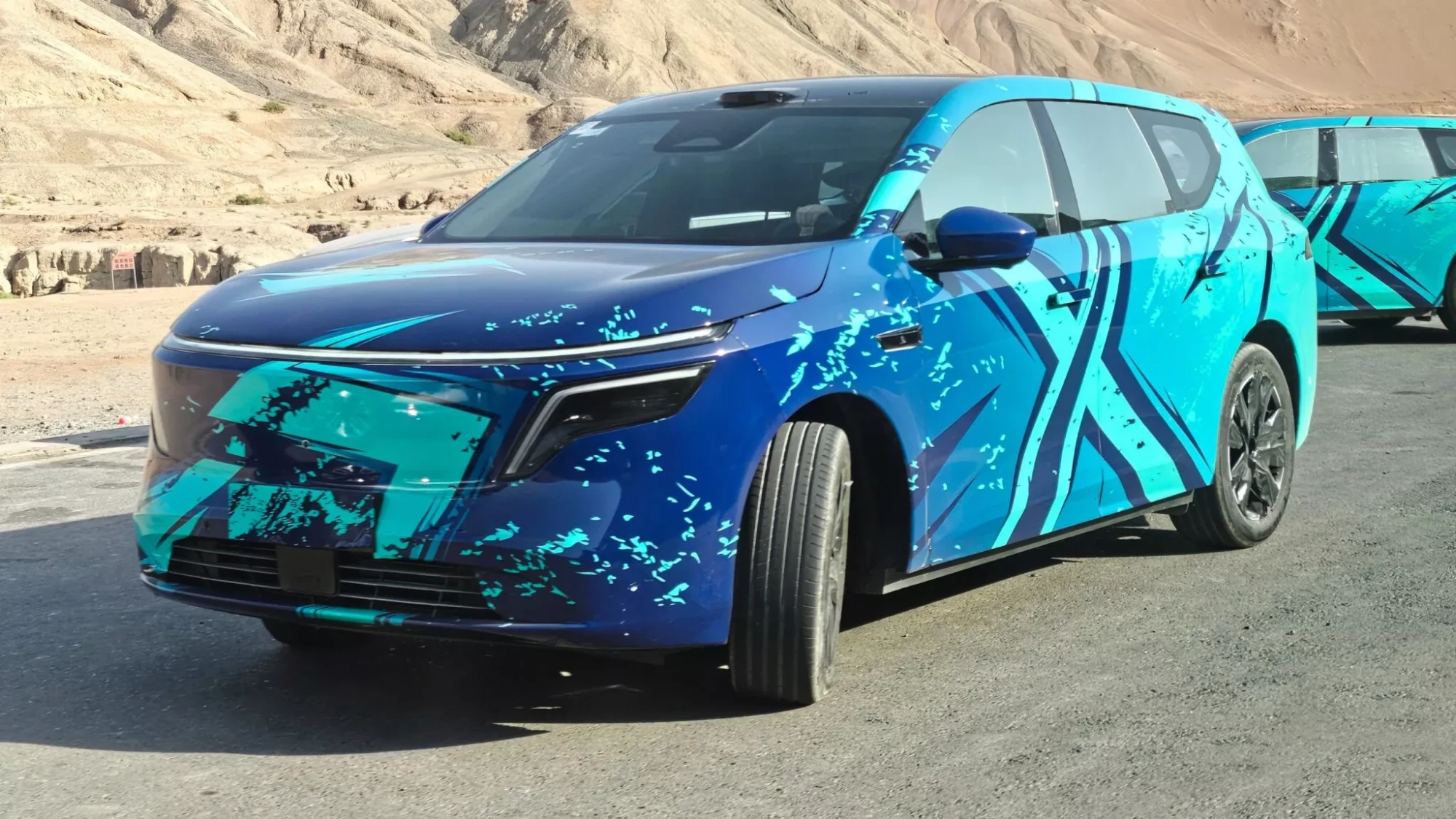 Nissan N8 электрический кроссовер