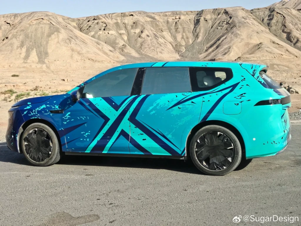 Nissan N8