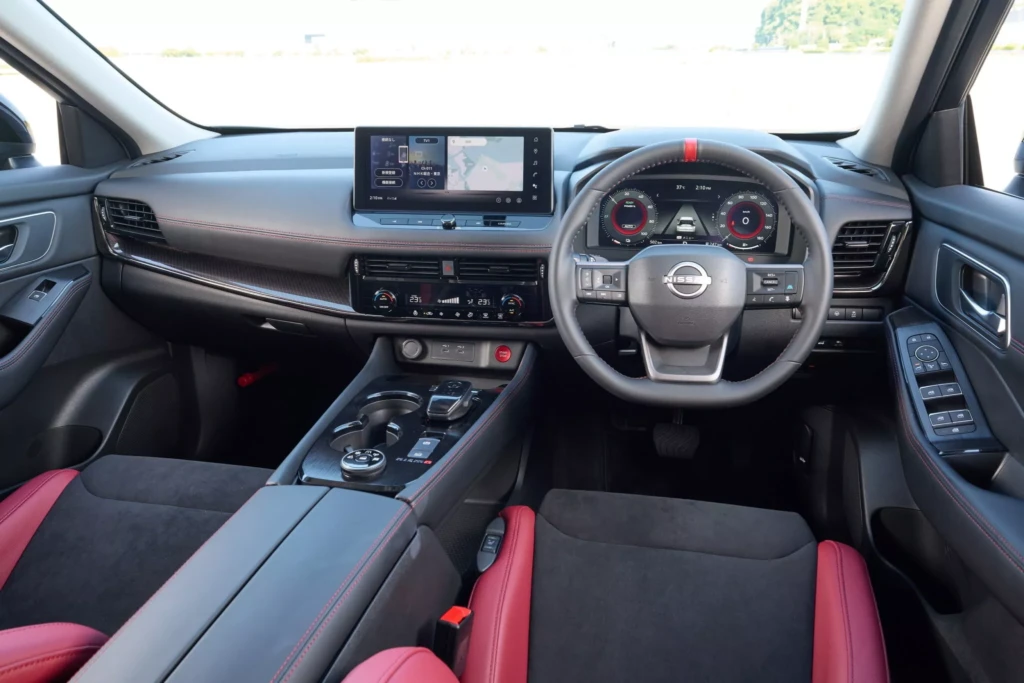 Nissan X-Trail Nismo (панель приборов)