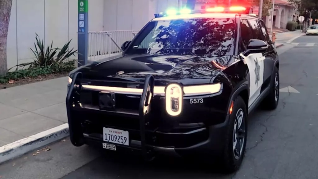 Rivian R1S полиции