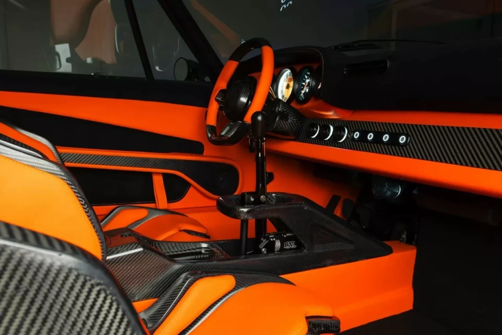 рестомод Porsche 911 (салон)
