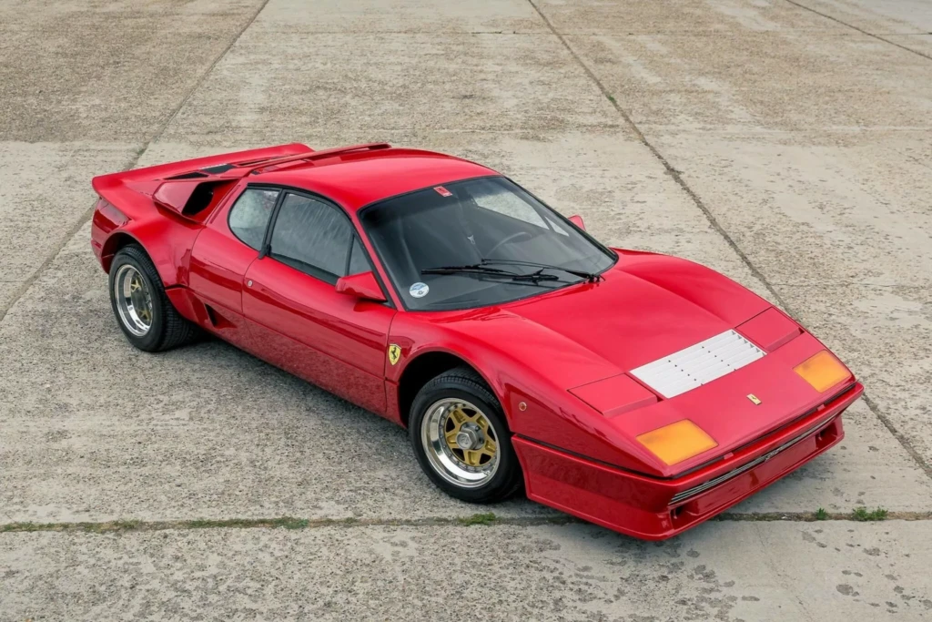 Ferrari 512 BB перед
