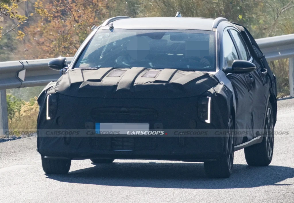 Kia XCeed на тестах (передня частина кузову)