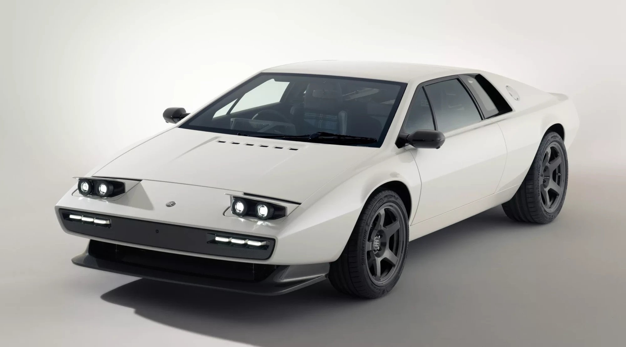 Encor Series 1 Lotus Esprit рестомод