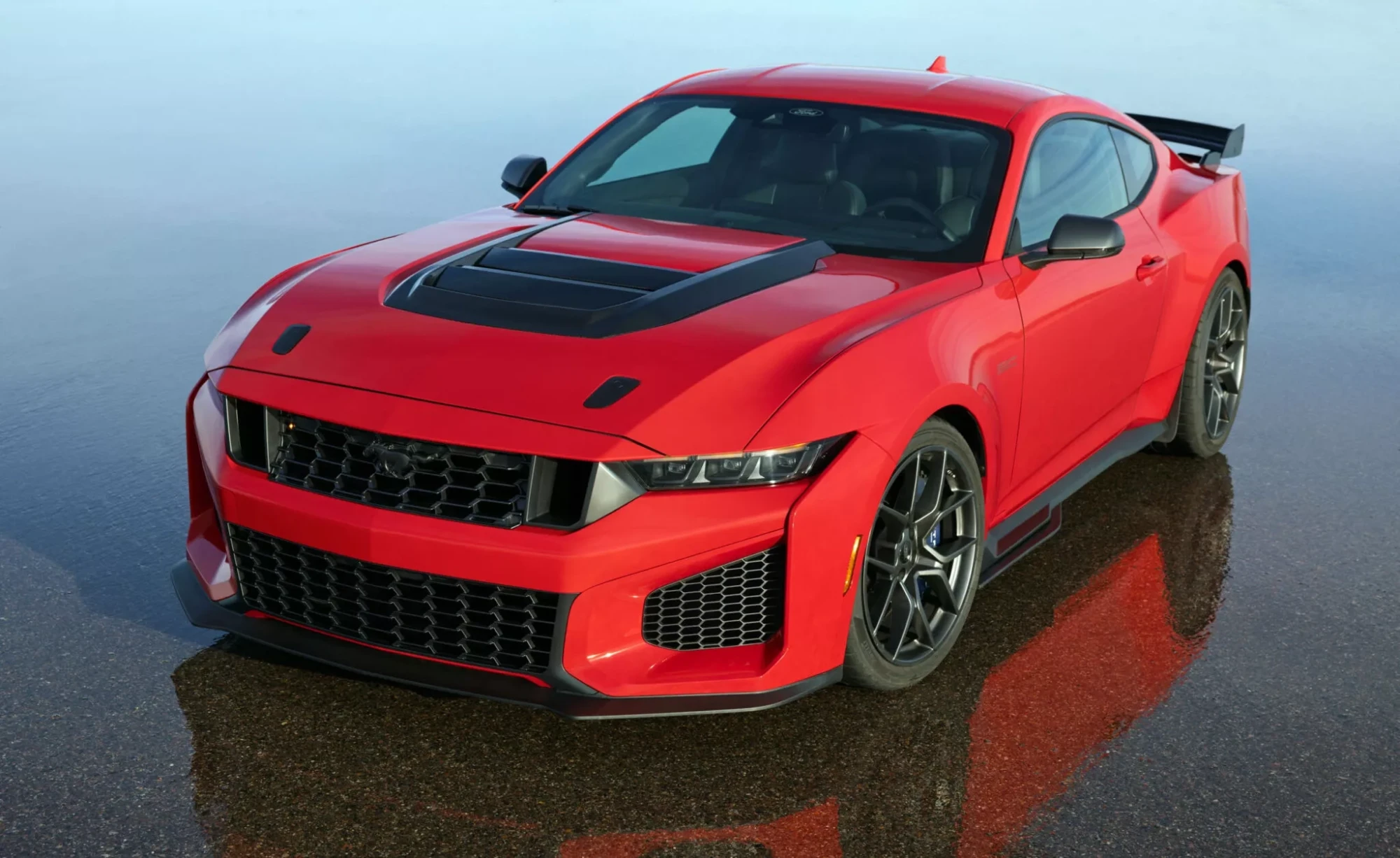 Mustang Dark Horse SC