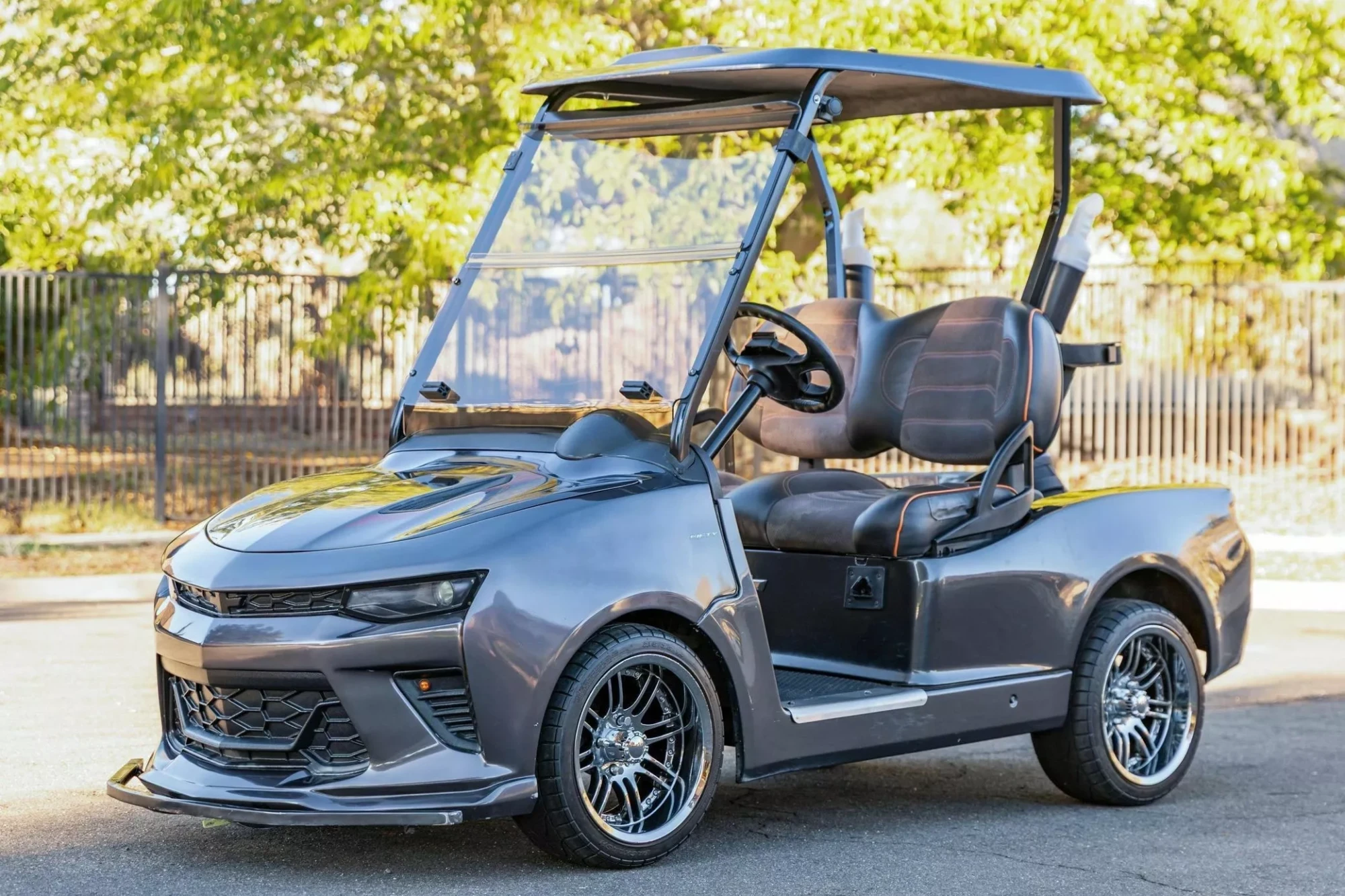 гольф-кар Camaro