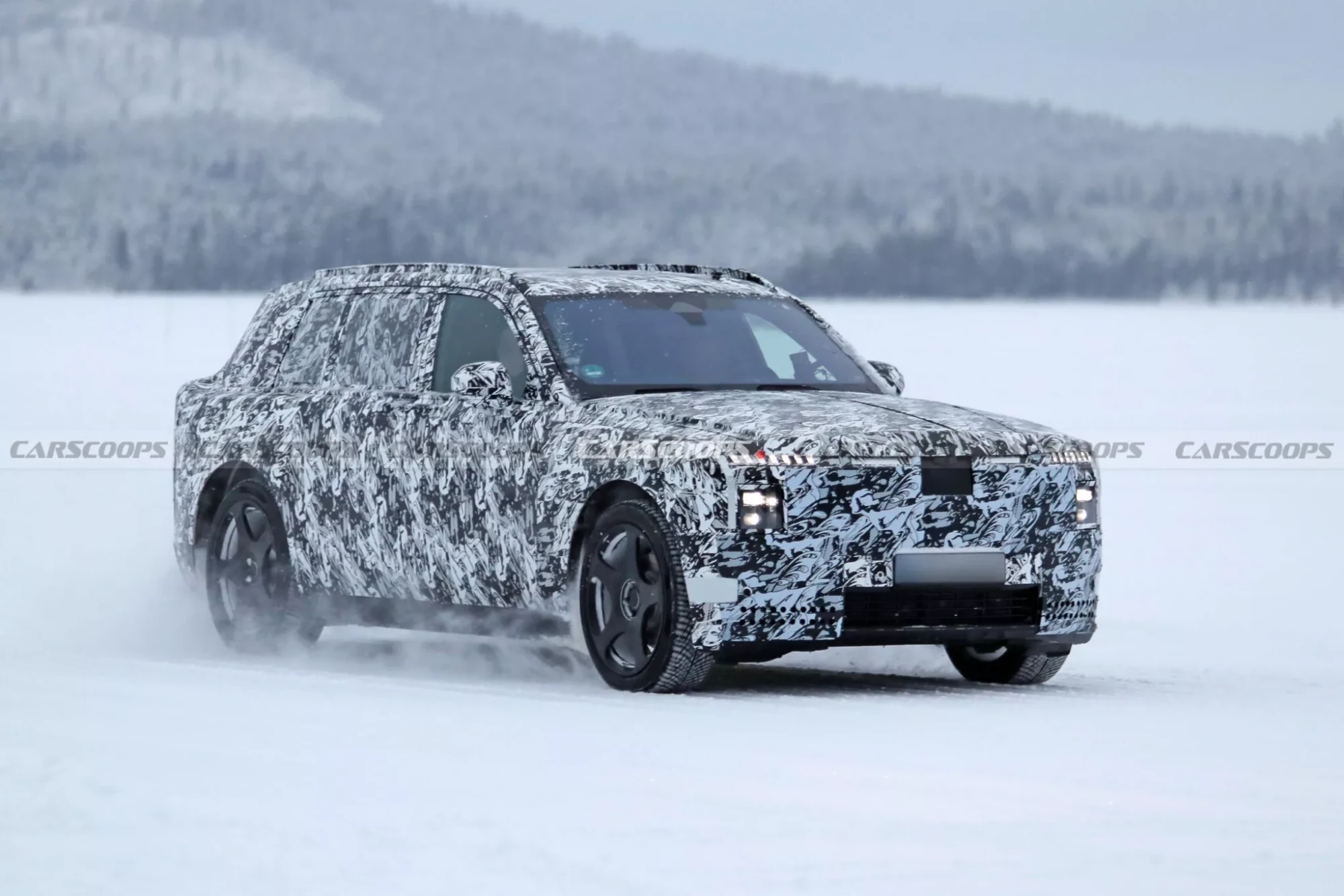 електричний Rolls-Royce Cullinan