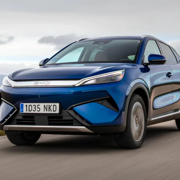 Огляд BYD Atto 3 Evo: велике оновлення та дуель зі Skoda Elroq