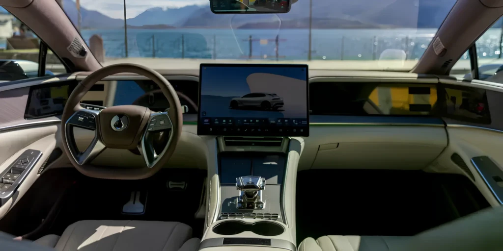 BYD Denza Z9 GT 1036 км