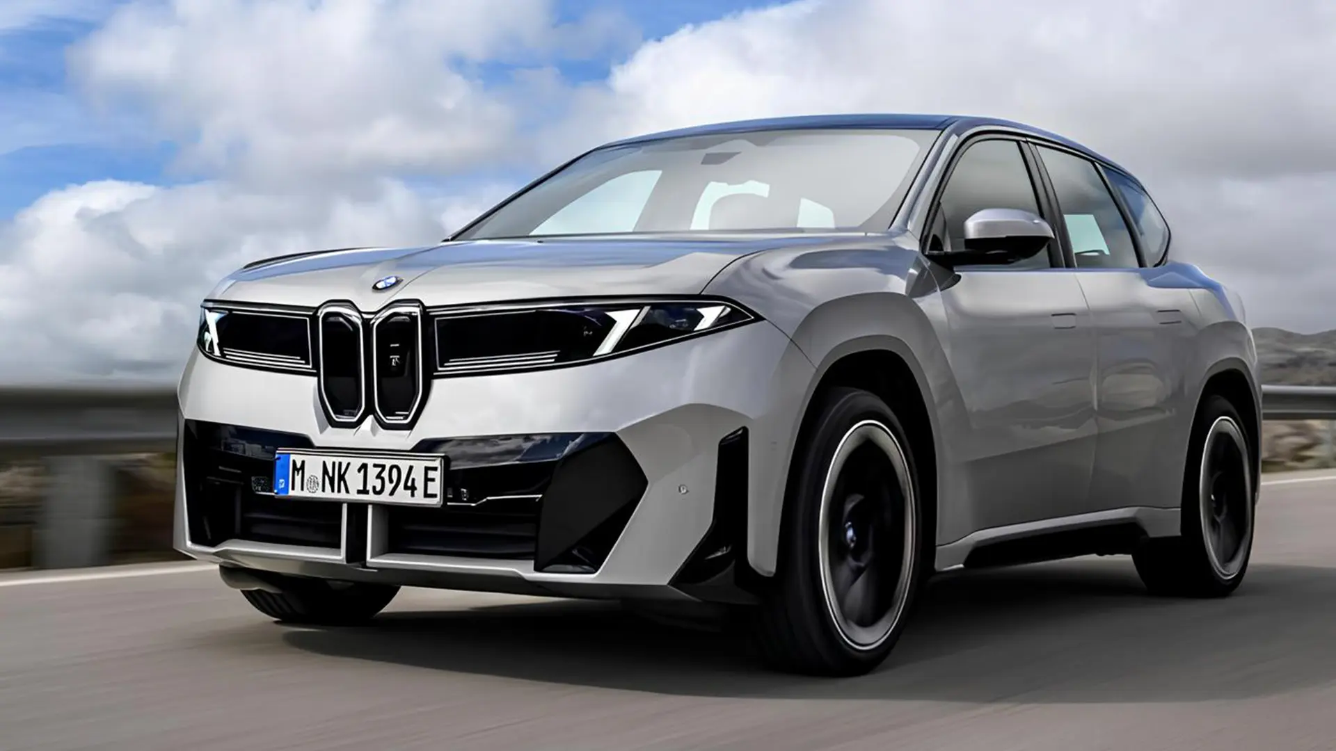 BMW iX3 на дорозі — електричний кросовер у статті про запас ходу 1000 км