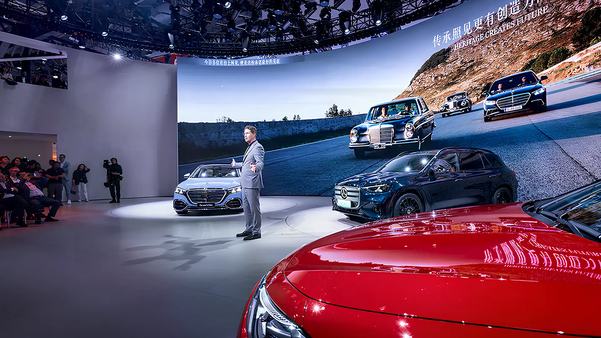 Mercedes-Benz GLC L на презентації під час автошоу