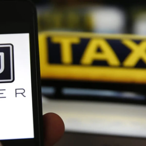 Uber інвестує понад $10 млрд у роботаксі та готує запуск у 15 містах