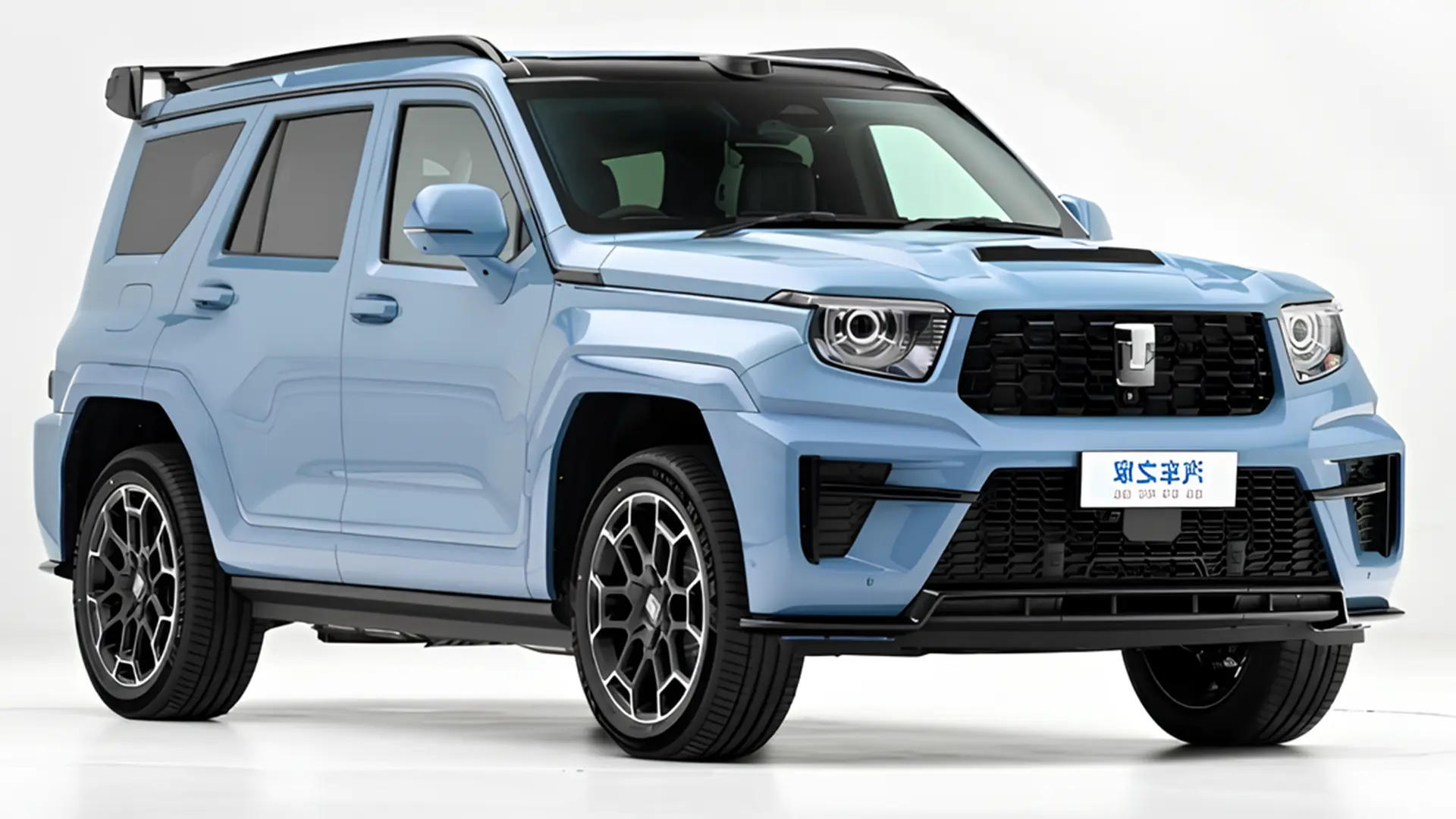 Позашляховик Tank 700 2026 у світло-блакитному кольорі на студійному зображенні