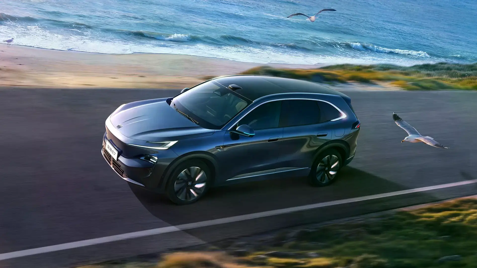 Електричний кросовер Buick Electra E7 на прибережній дорозі