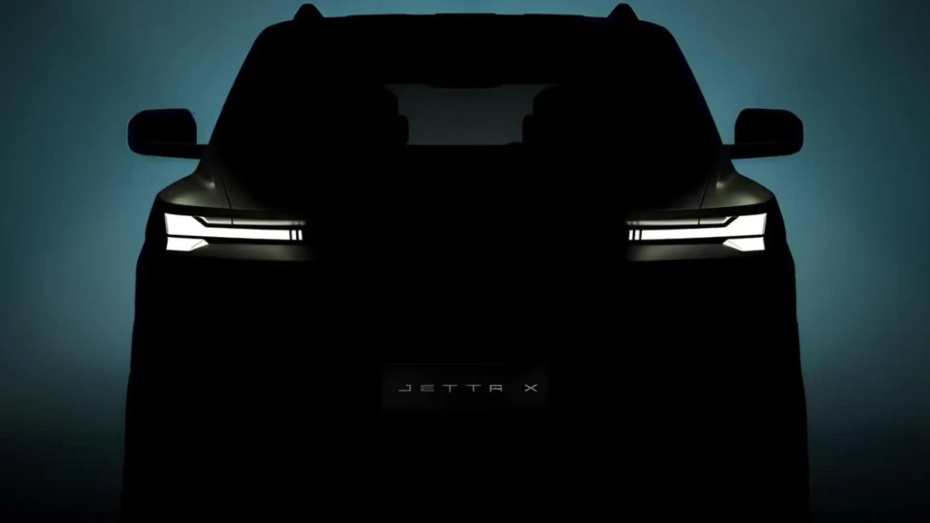 Новий Volkswagen Jetta X у затемненому тизері з увімкненою світлодіодною оптикою