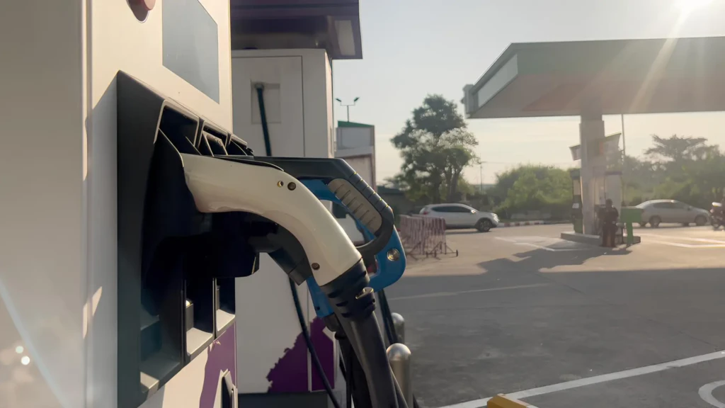 Електрика чи бензин: яка машина насправді дешевша в експлуатації