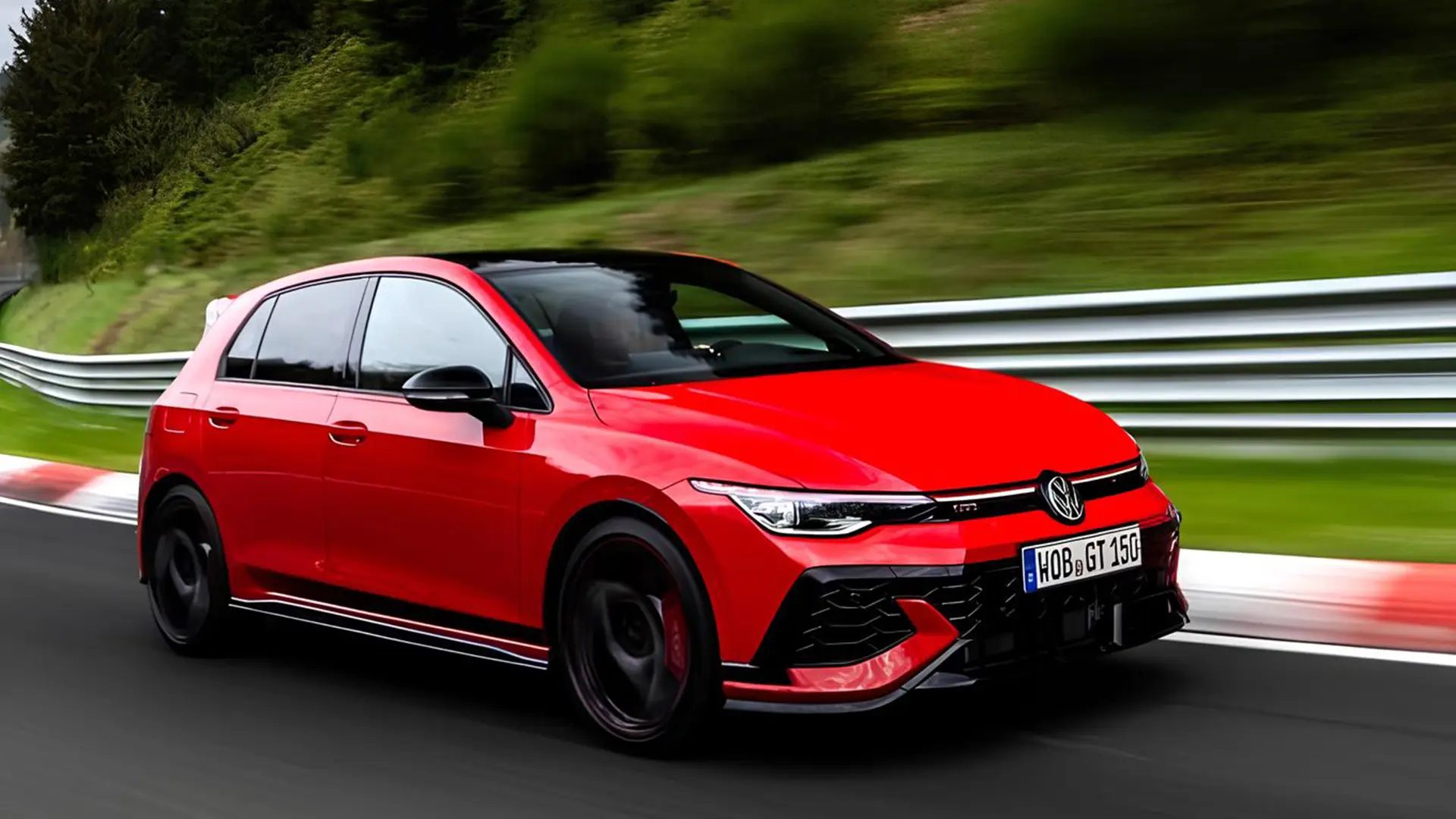 Червоний Volkswagen Golf GTI на трасі Нюрбургринг у русі