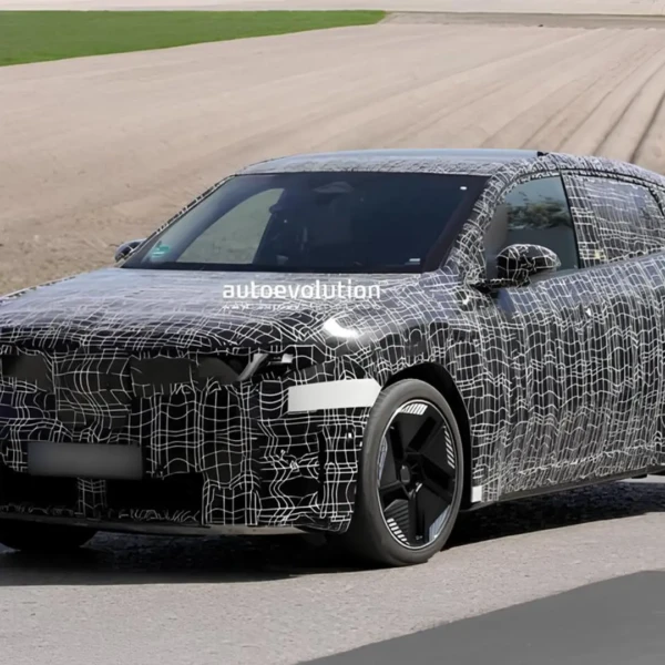 Новий BMW iX4 знову помітили під час тестів