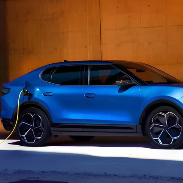 Ford використає EV-технології для бензинових і гібридних авто
