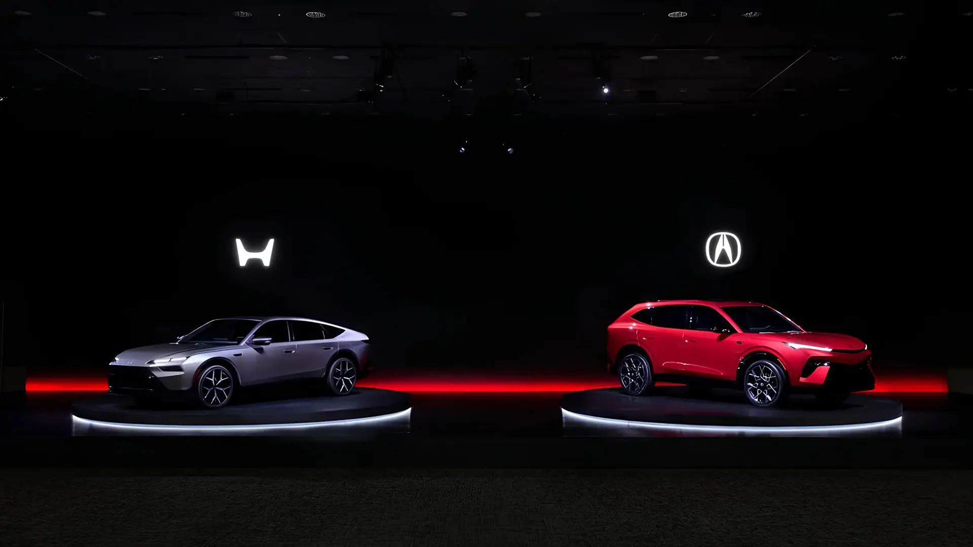 Презентація нових автомобілів Honda та Acura на темній сцені