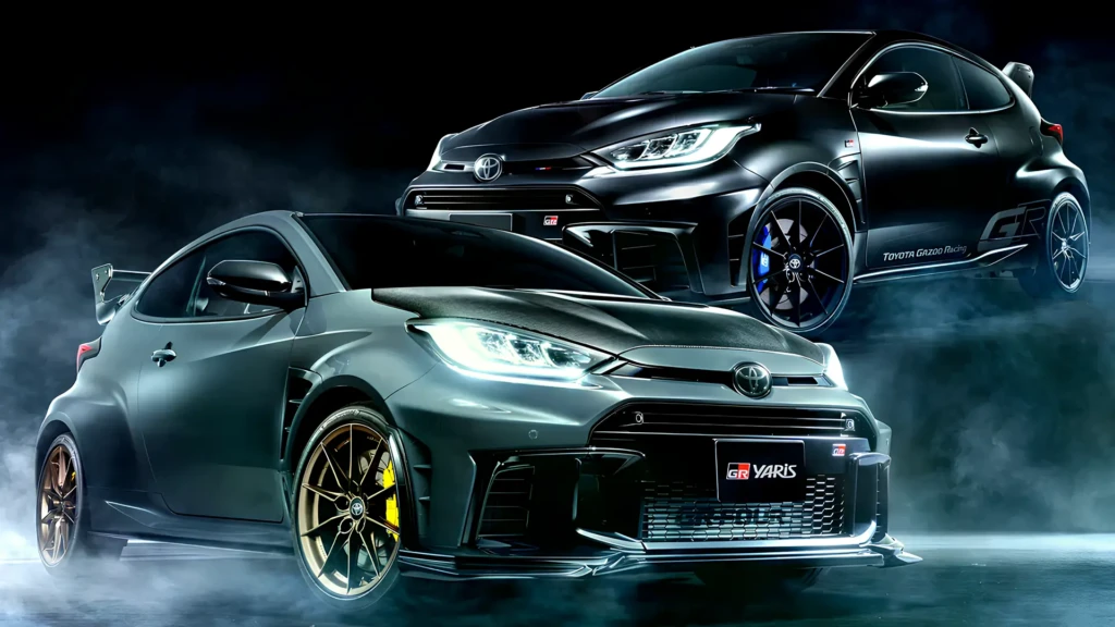 Дві спецверсії Toyota GR Yaris у студійному освітленні