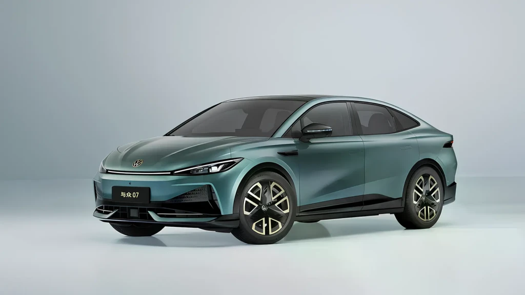 Зелений Volkswagen ID. Unyx 07 у студійному зображенні