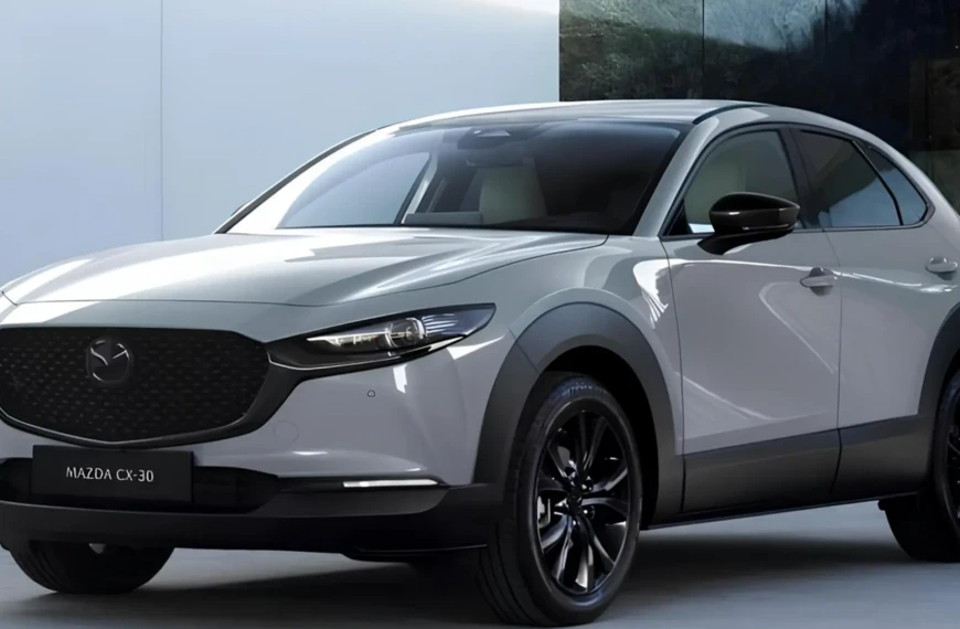 Mazda CX-30 2027 получила обновление: новые цвета, оснащение и безопасность